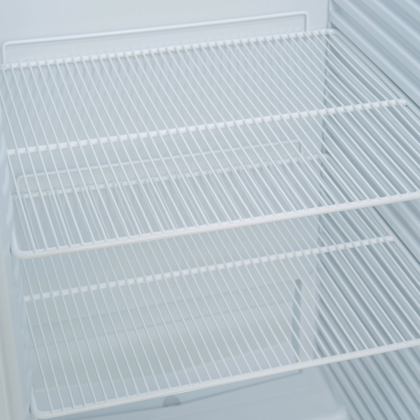 LU 4500 Professional Game Fridge (Ice Silver)